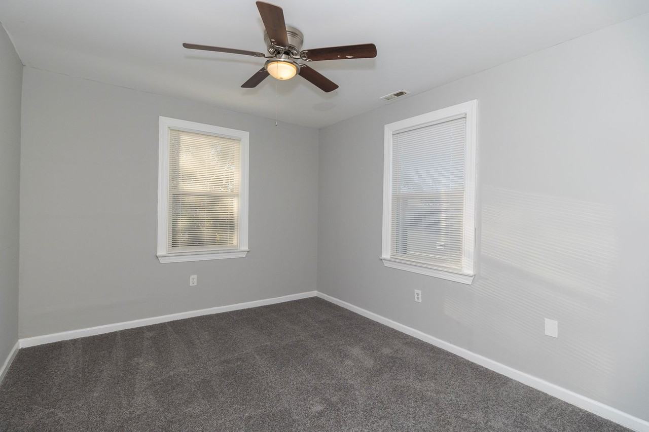 2708 Olive St - Photo 3 of 23