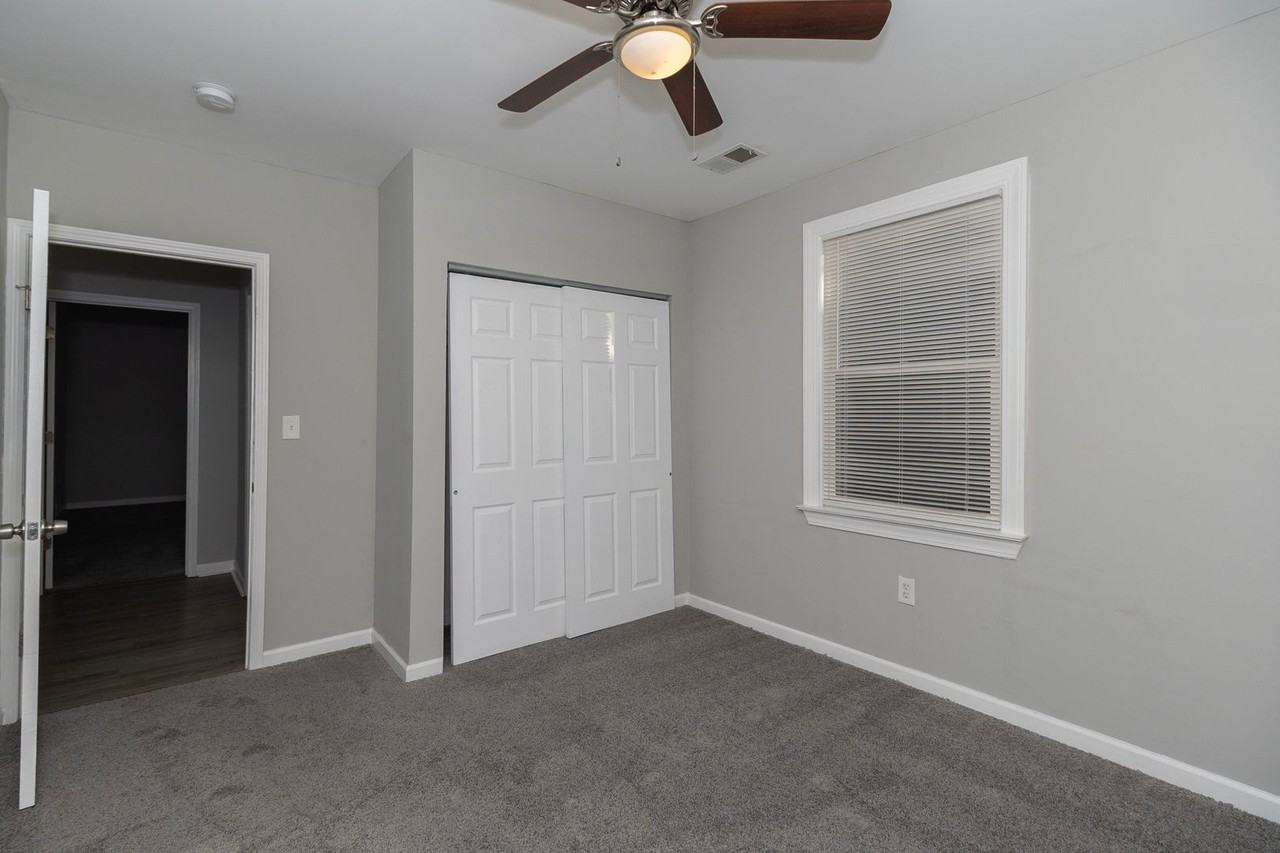 2708 Olive St - Photo 5 of 23