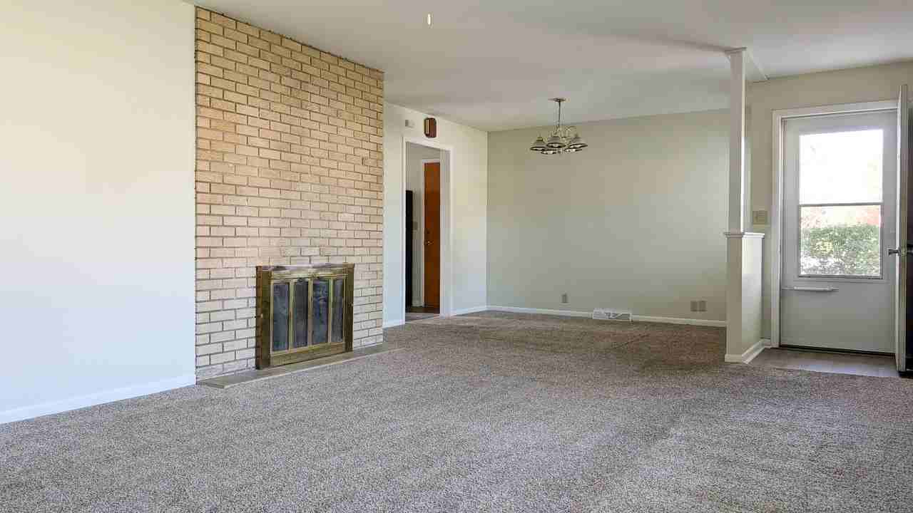 1100 N Spruce St - Photo 3 of 15