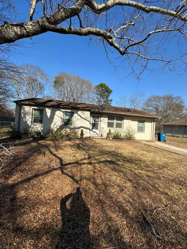 175 Morningview Dr - Photo 2 of 24