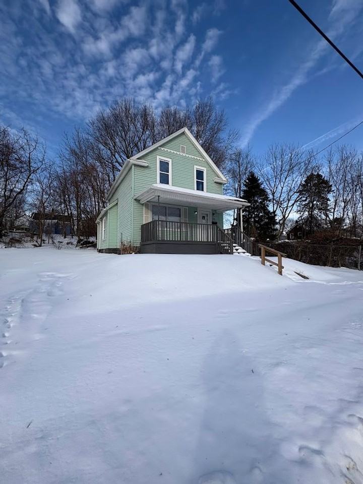 166 Chittenden St - Photo 2 of 21