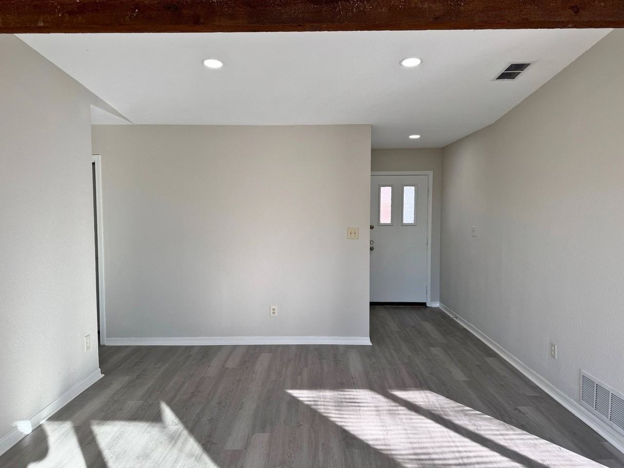 4834 Matterhorn Dr - Photo 4 of 32