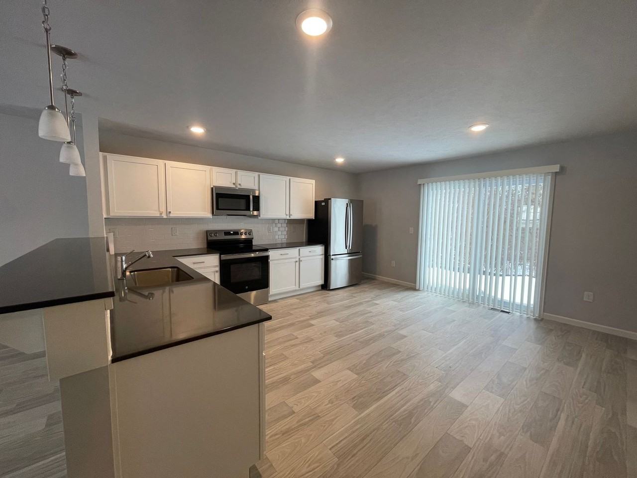 10355 Craven Way - Photo 3 of 13