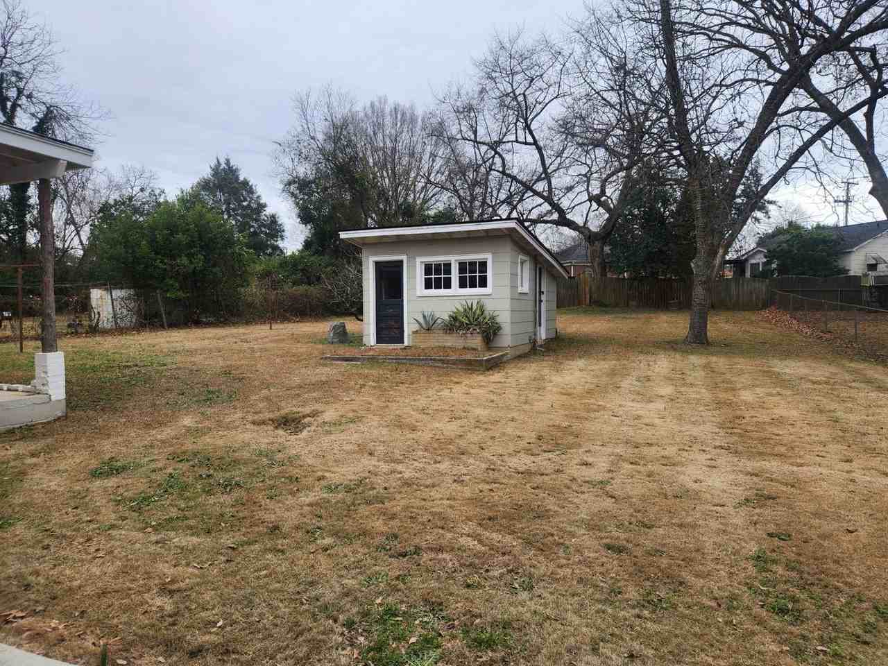 1112 Susan Rd - Photo 2 of 3