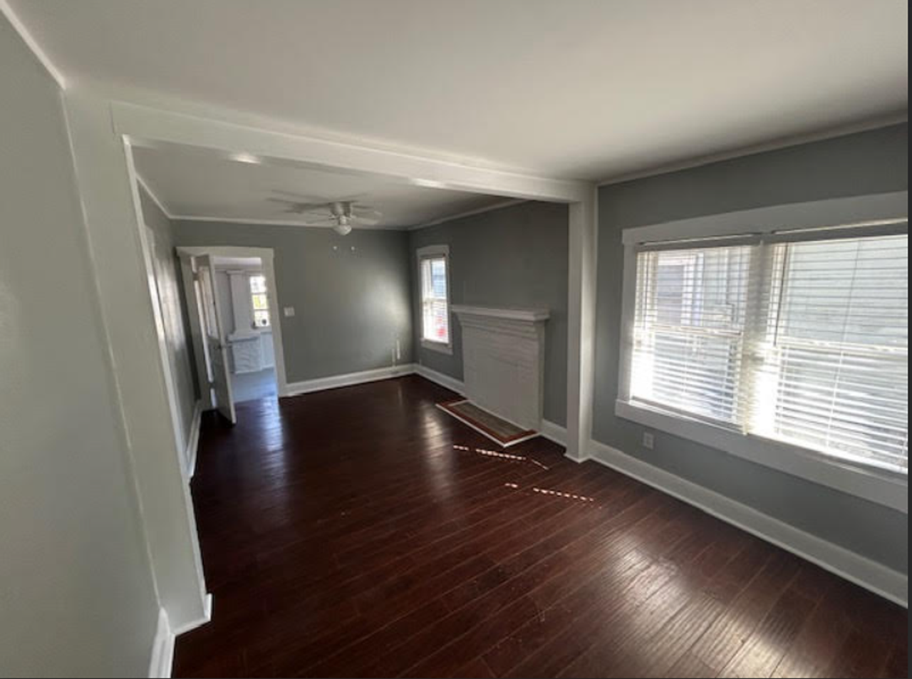 951 E Orange St - Photo 2 of 8