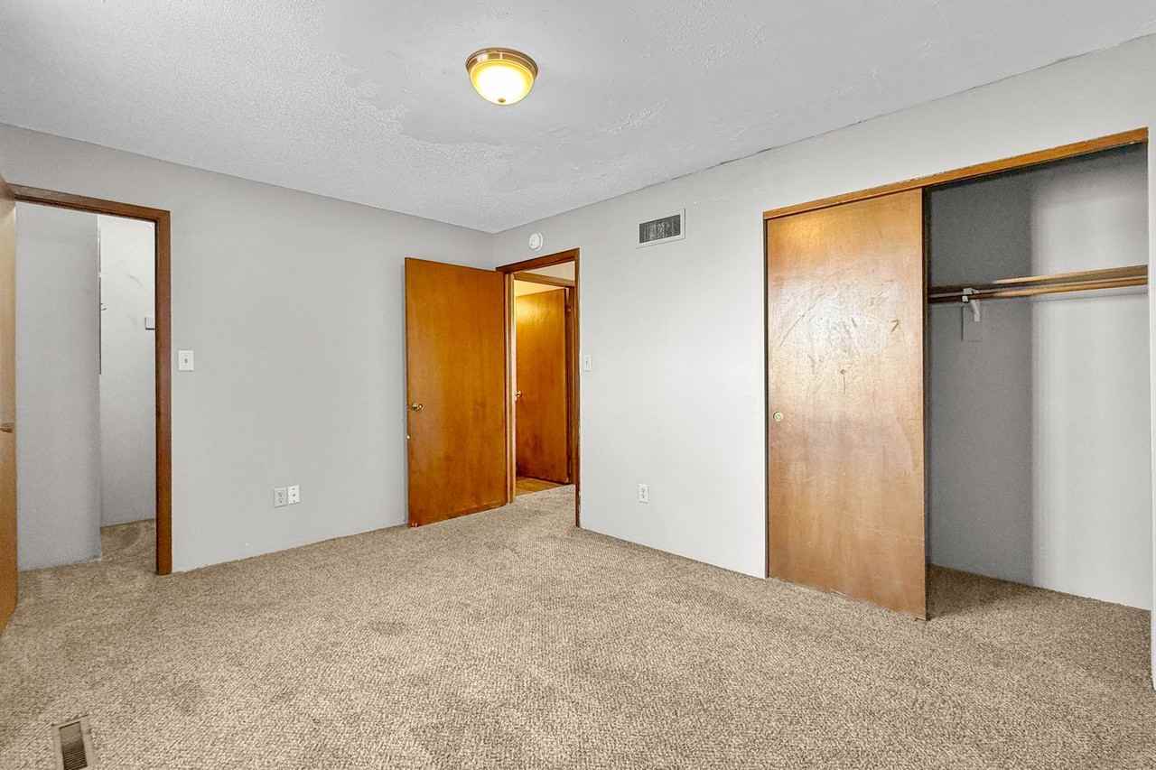 East Park Apartments - Photo 4 of 34