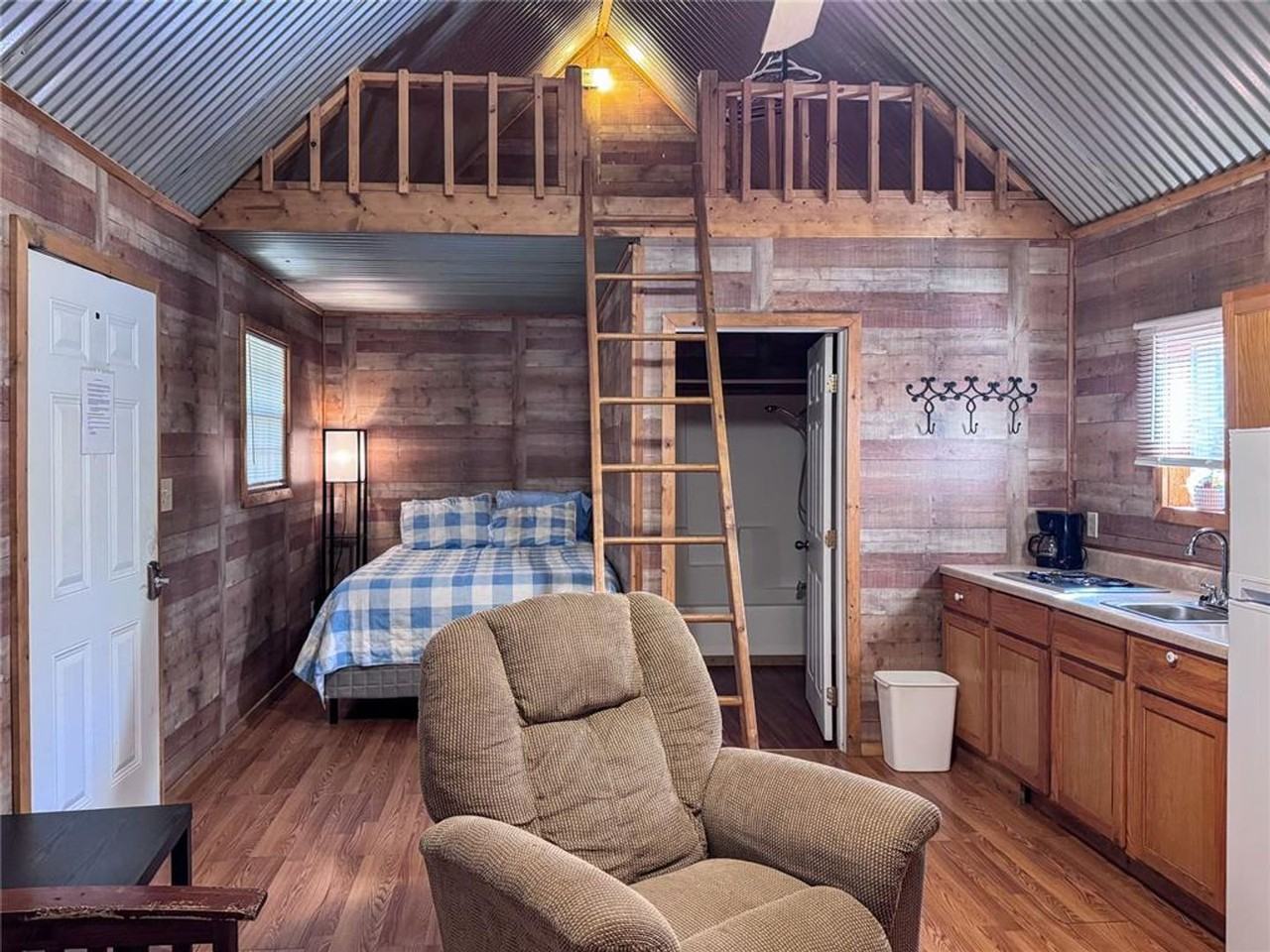 2131 Sioux Dr #3 - Photo 3 of 11