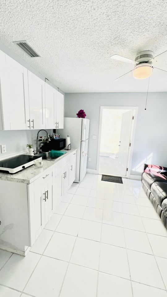 Nw 77th Ct #1 - Photo 2 of 8