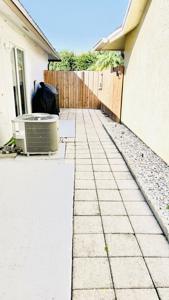 Nw 77th Ct #1 - Photo 3 of 8