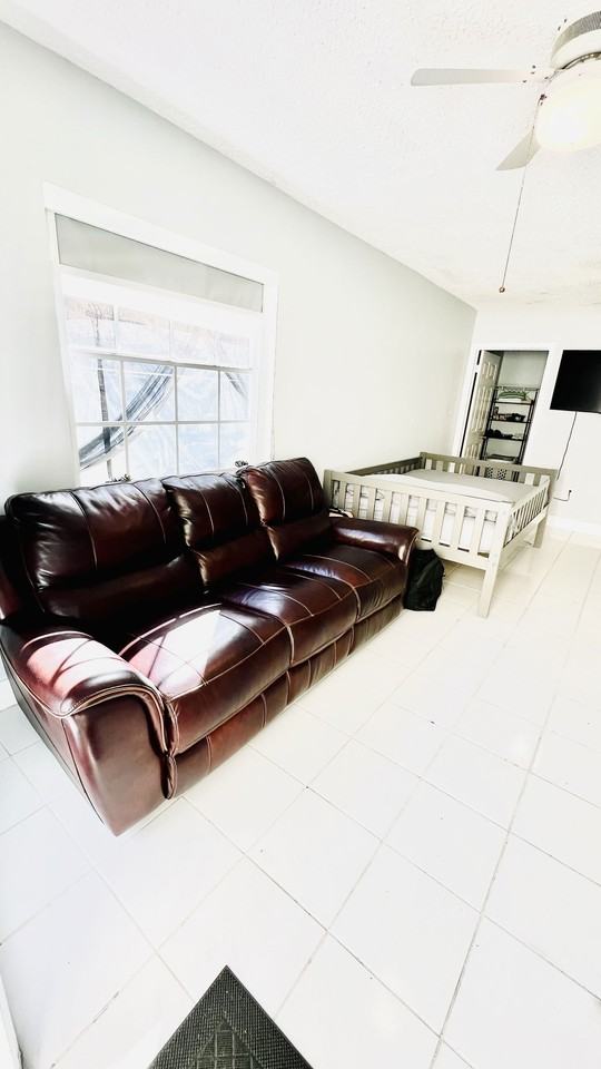 Nw 77th Ct #1 - Photo 5 of 8