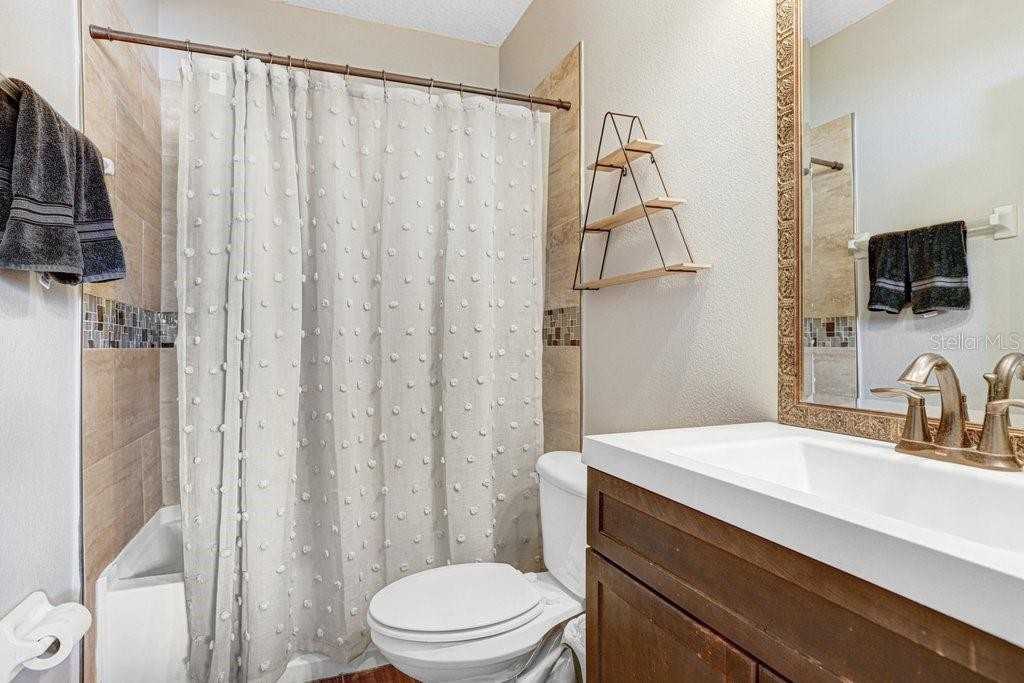 2322 28th Ave E - Photo 7 of 8