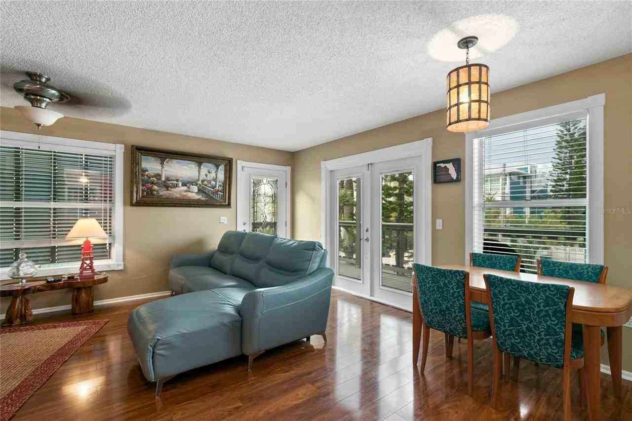 2511 Avenue C #WEST - Photo 3 of 24