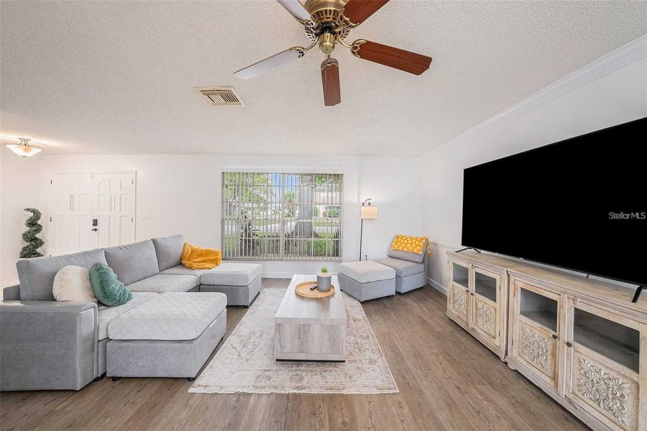 13013 Sawmill Way - Photo 5 of 30