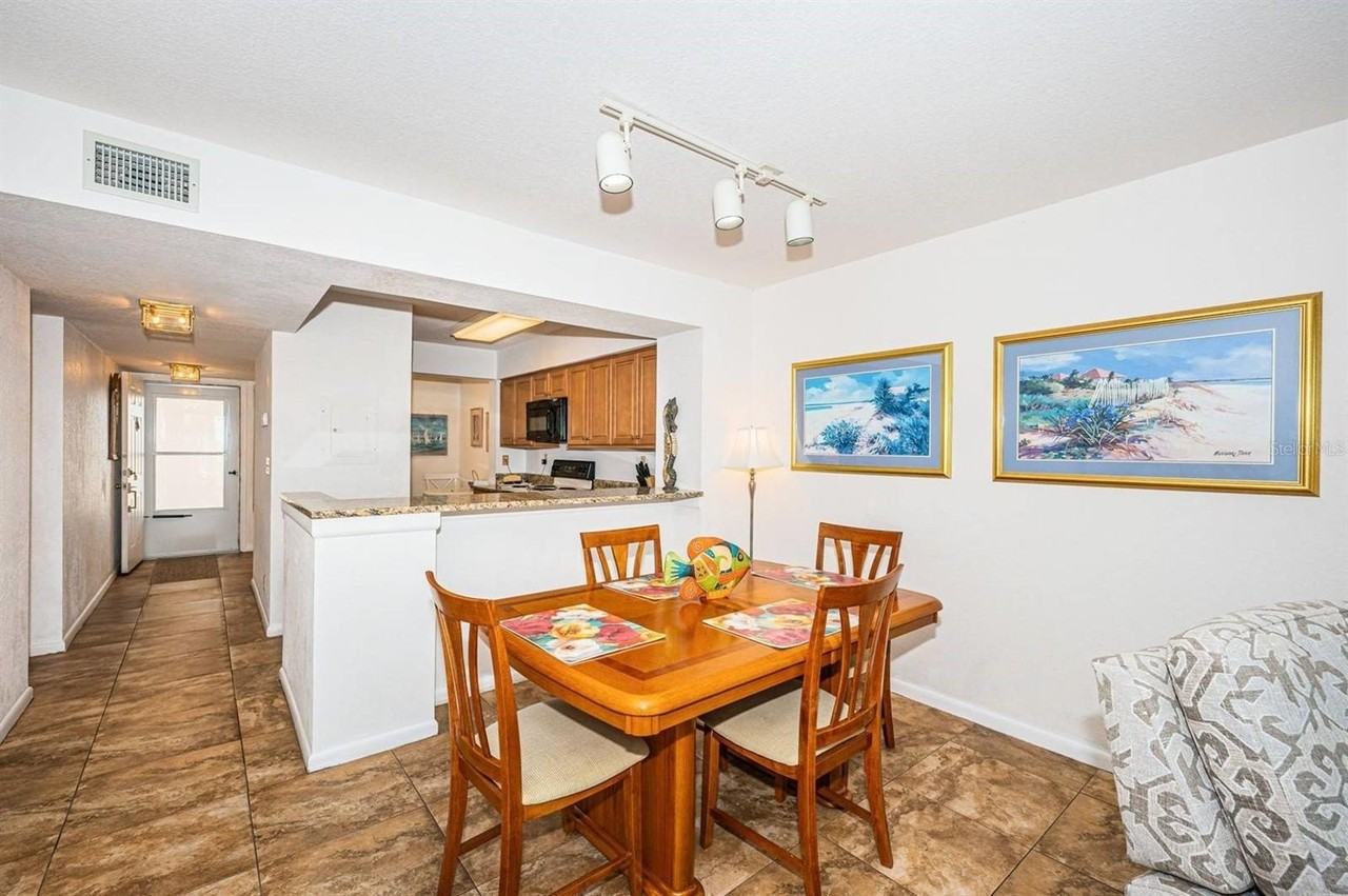 5801 Bahia Del Mar Cir #512 - Photo 6 of 28