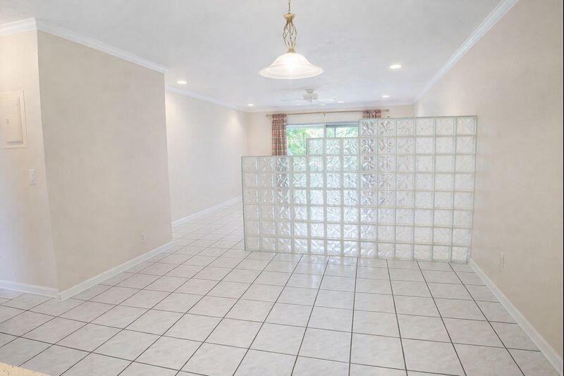 1443 Sw 27th Ave #2D - Photo 2 of 6