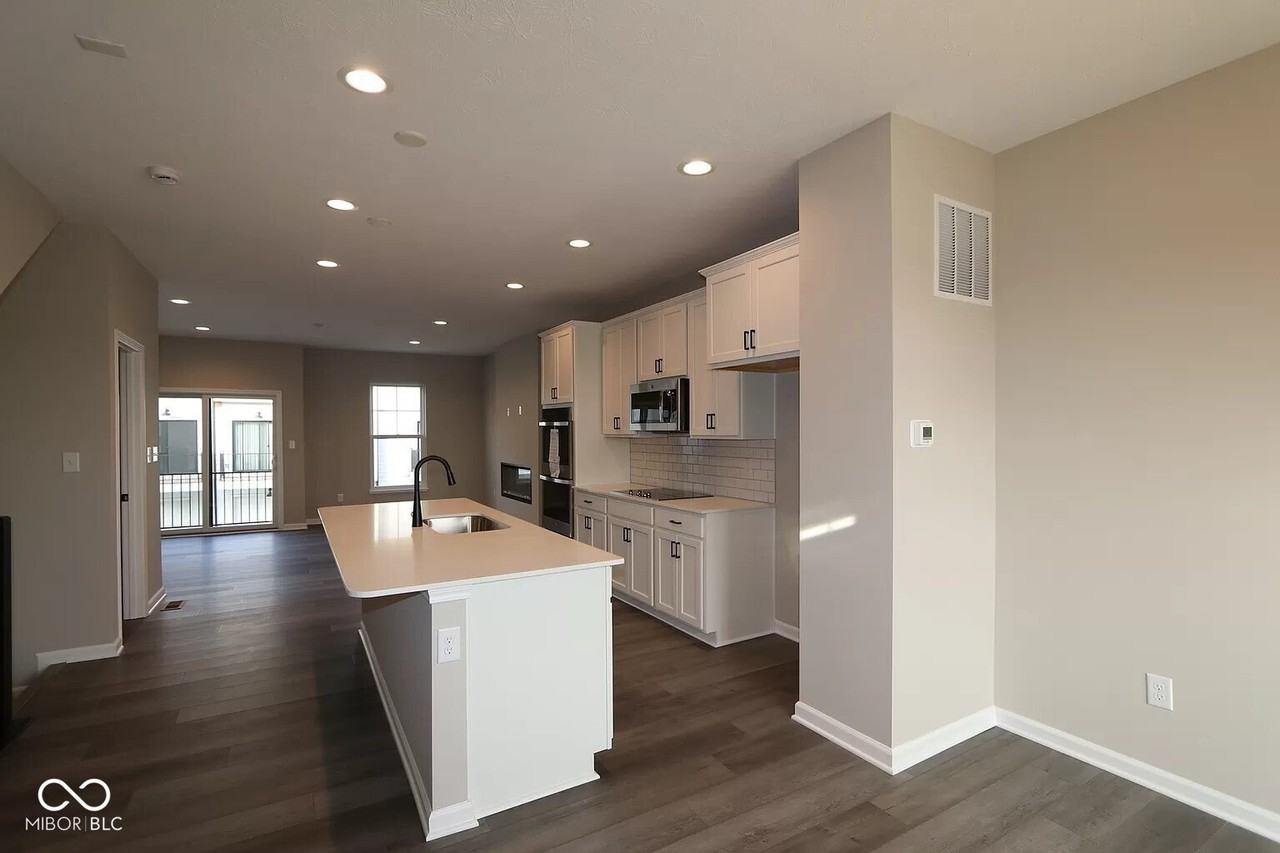 4310 Douro Trl - Photo 3 of 18