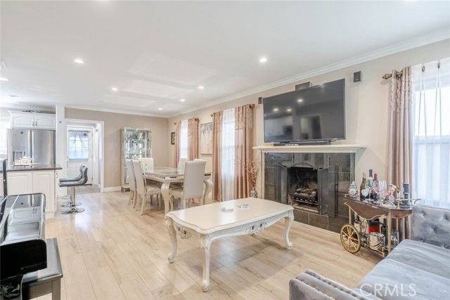 3302 Paraiso Way - Photo 2 of 8