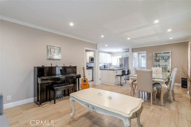 3302 Paraiso Way - Photo 4 of 8