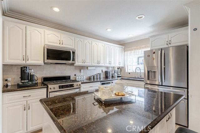 3302 Paraiso Way - Photo 7 of 8