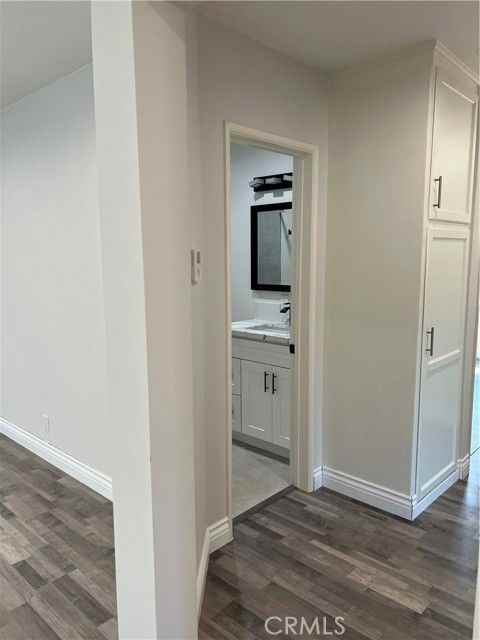 512 N Lazard St - Photo 3 of 3