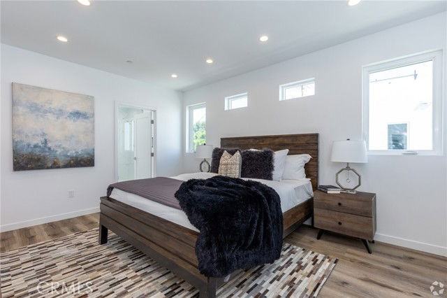 5655 Hazeltine Ave #2 - Photo 4 of 8