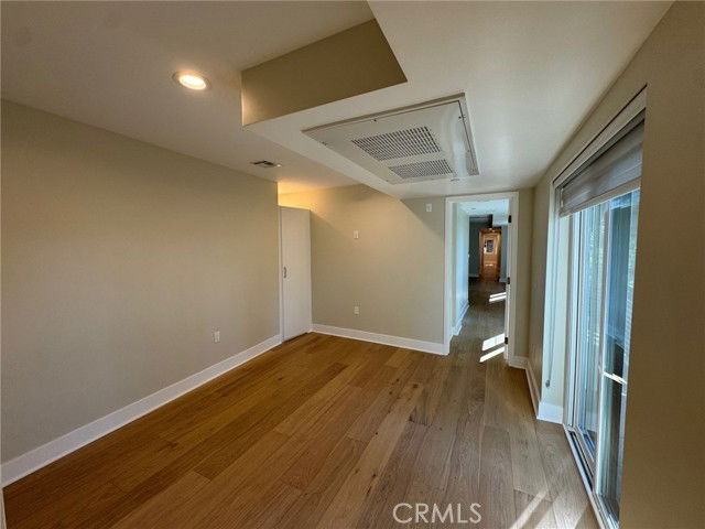 204 Mockingbird Ln - Photo 4 of 8