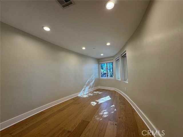 204 Mockingbird Ln - Photo 7 of 8