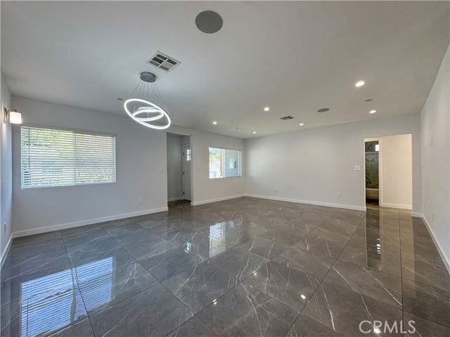 8633 Bluffdale Dr - Photo 2 of 8