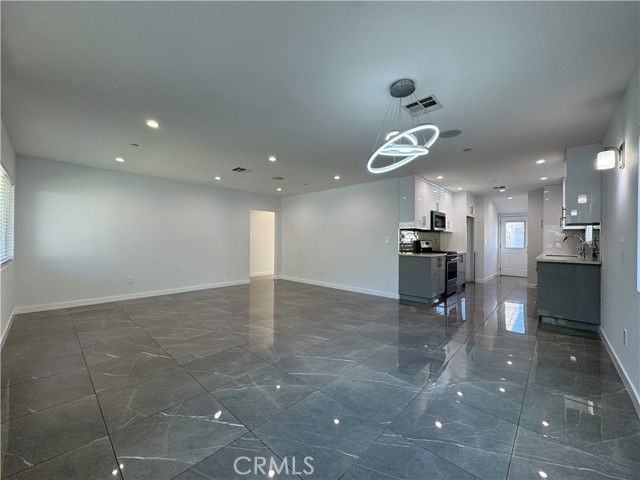 8633 Bluffdale Dr - Photo 3 of 8