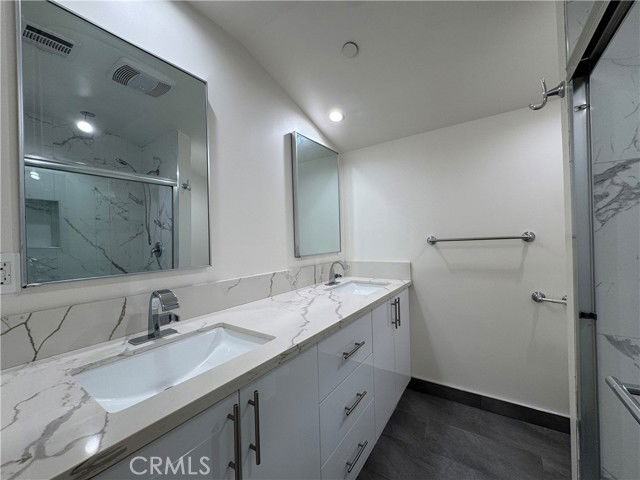 8633 Bluffdale Dr - Photo 6 of 8