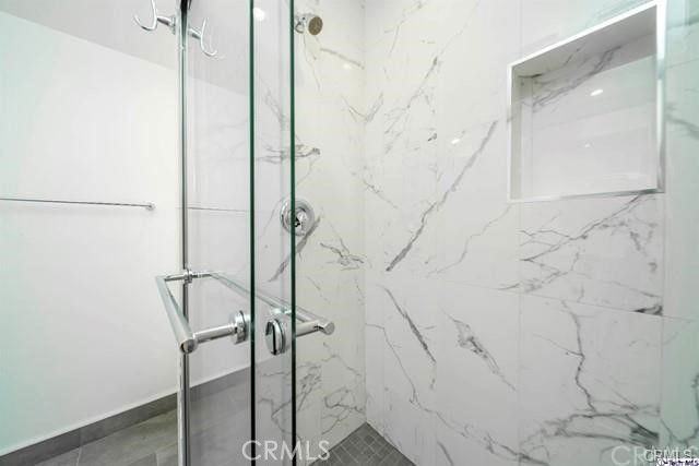 8633 Bluffdale Dr - Photo 7 of 8