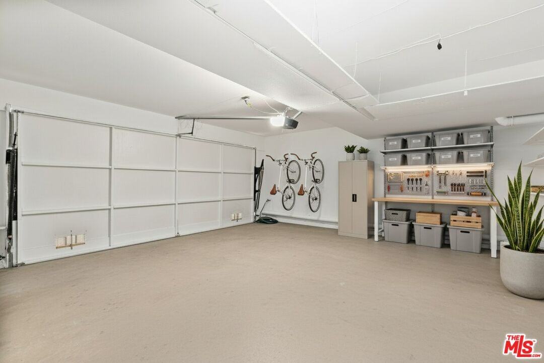 1411 12th St #2 - Photo 4 of 8