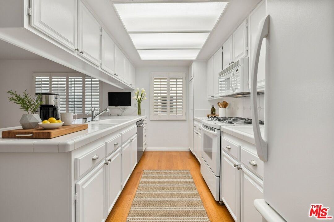 1411 12th St #2 - Photo 6 of 8