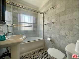 837 5th St #839B - Photo 7 of 8