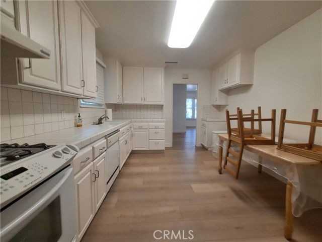 5315 Etheldo Ave - Photo 3 of 8