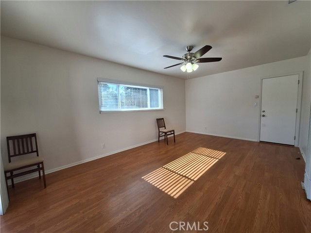 5315 Etheldo Ave - Photo 7 of 8