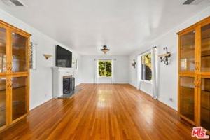 featured image of 1050 Centinela Ave