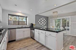 10754 Garland Dr - Photo 6 of 8