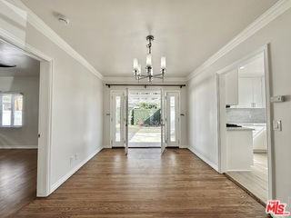 1206 Greenacre Ave - Photo 6 of 8