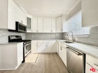 1206 Greenacre Ave - Photo 7 of 8