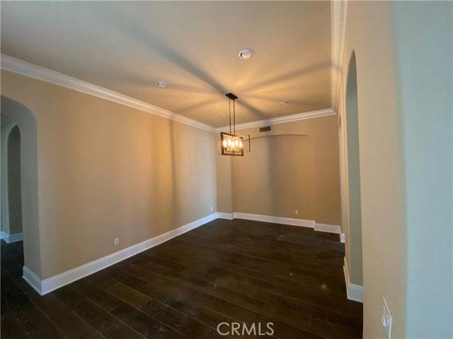 1328 Acorn Pl - Photo 4 of 8