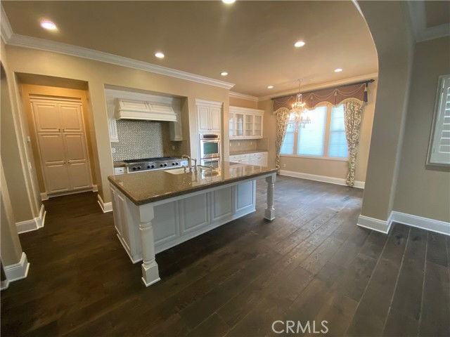 1328 Acorn Pl - Photo 6 of 8