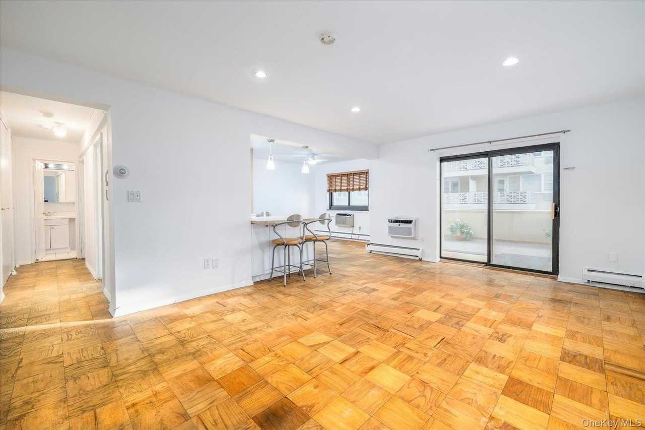 420 Shore Rd Apt 1f #1F - Photo 2 of 21