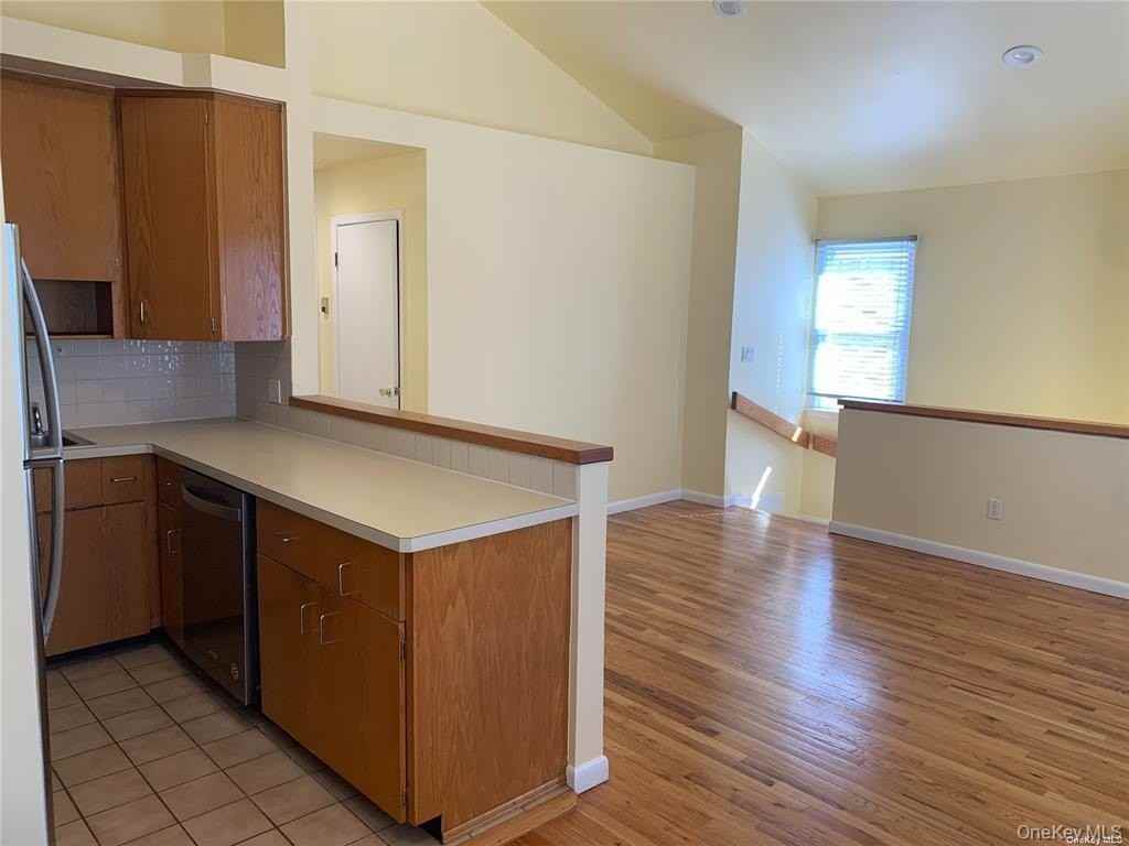 8 Hickory Rd - Photo 5 of 10