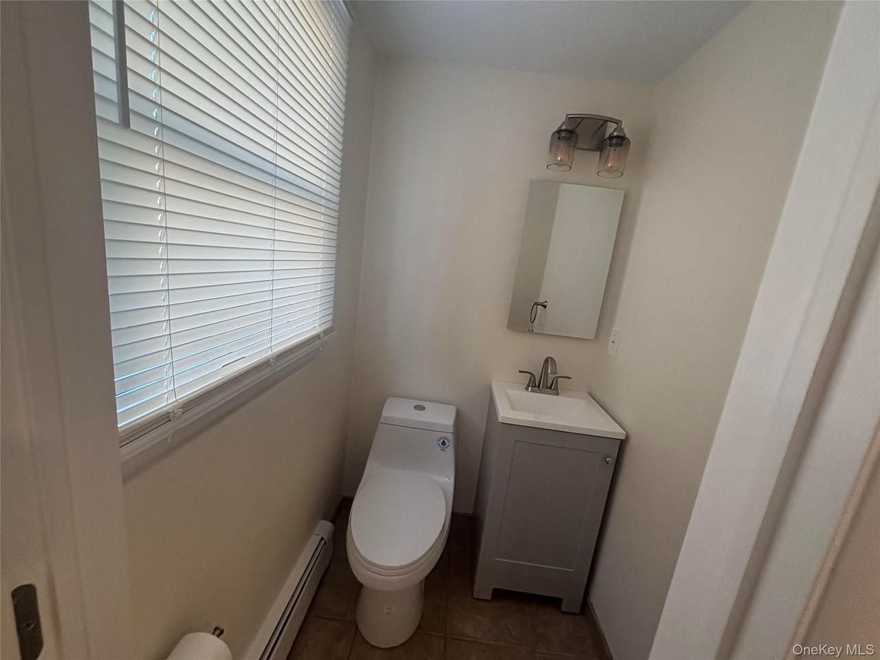 215 E Lakewood St - Photo 6 of 16