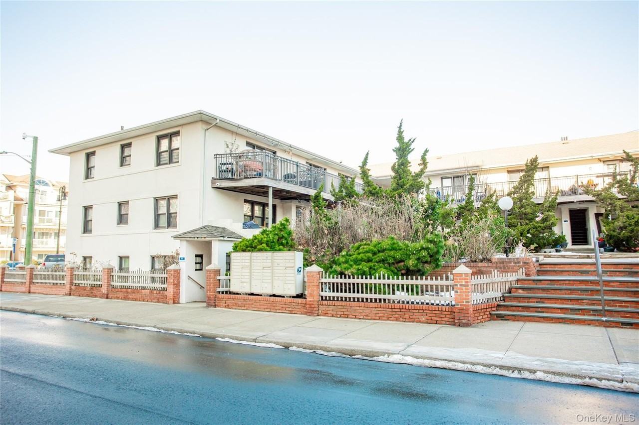 65 W Broadway Apt 2g #2G - Photo 3 of 11