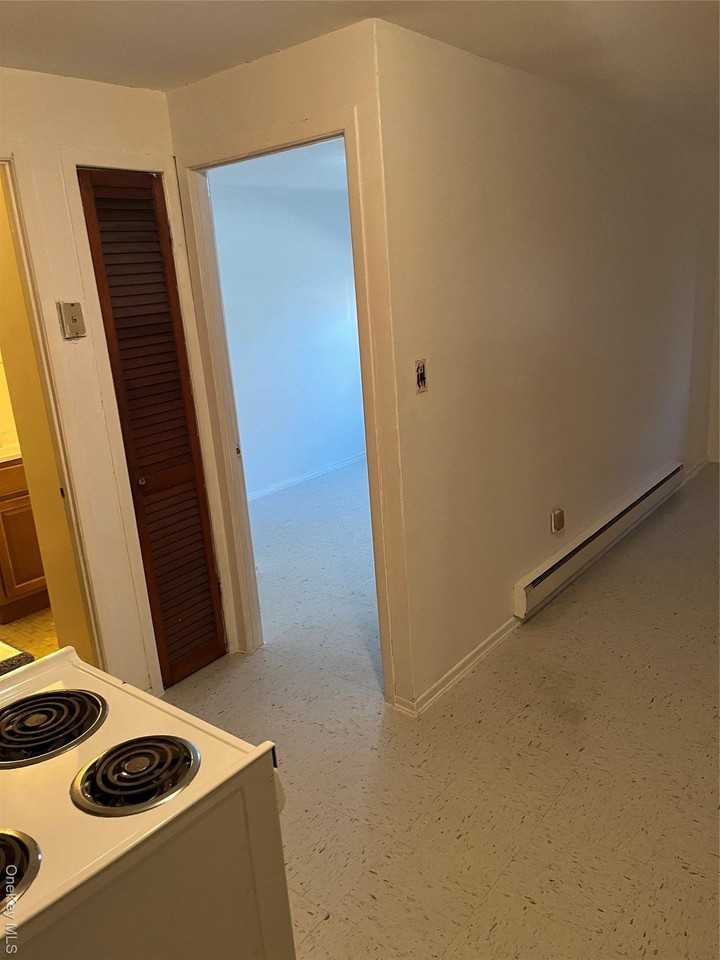 9104 75th St Unit 1 #1 - Photo 4 of 6