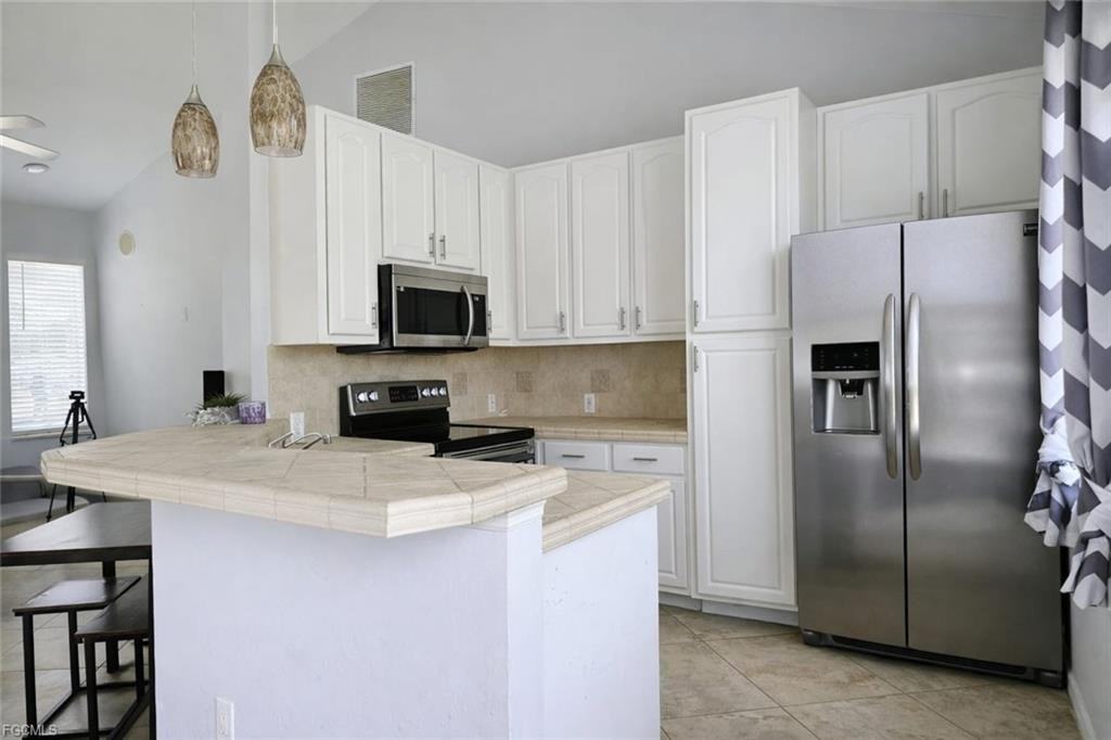 701 Arundel Cir - Photo 6 of 8