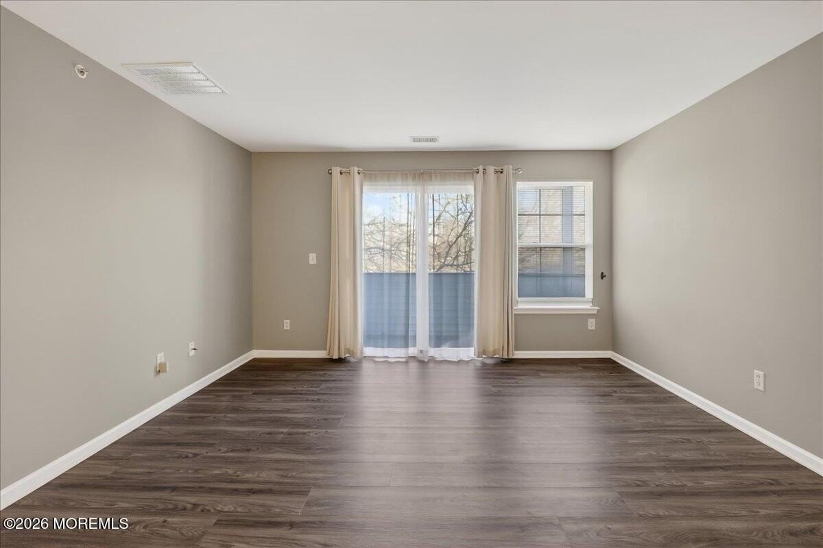 33 Jockey Ln - Photo 3 of 25