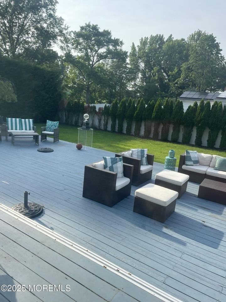 506 Roseld Ave - Photo 3 of 14